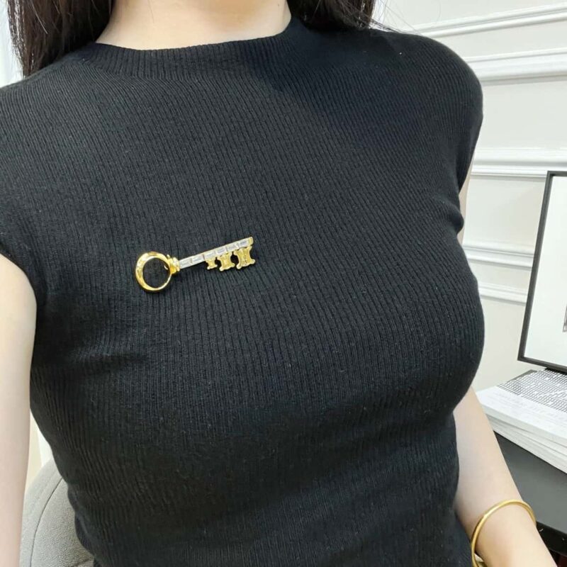 ☑️ Celine瑟琳凯旋门钥匙🔑胸针 - Image 5