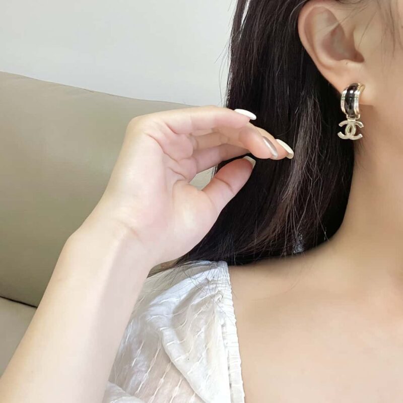 ☑️ 香奈儿C2双c条形耳钉耳环 - Image 5