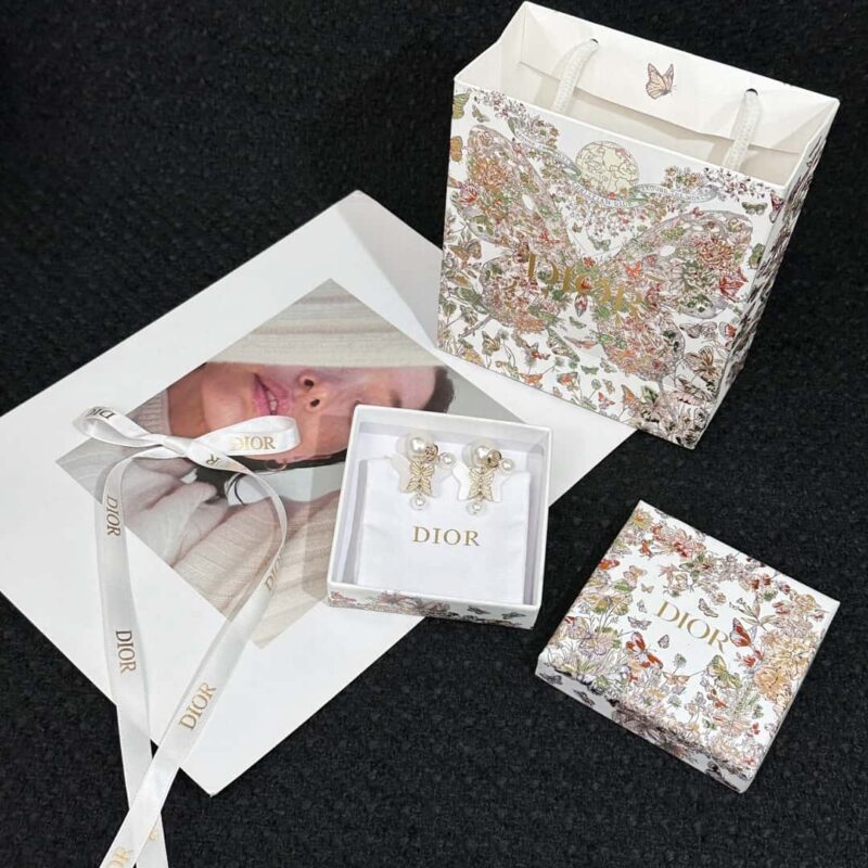 ☑️DIOR迪奥蝴蝶大小珍珠耳钉耳环 - Image 3