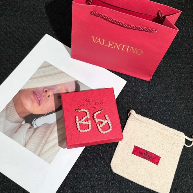 ☑️ VALENTINO华伦天奴珍珠耳钉耳环 - Image 3
