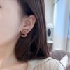 （一对）MIU MIU缪缪不对称皮革字母耳钉耳环