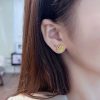 （一对）MIU MIU缪缪不对称皮革字母耳钉耳环