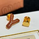 （一对）MIU MIU缪缪不对称皮革字母耳钉耳环