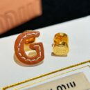 （一对）MIU MIU缪缪不对称皮革字母耳钉耳环