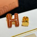 （一对）MIU MIU缪缪不对称皮革字母耳钉耳环