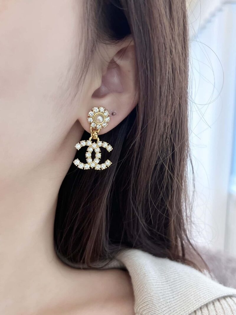 ☀️☑️ 香奈儿c2双c满钻耳钉耳环 ☀️ - Image 6