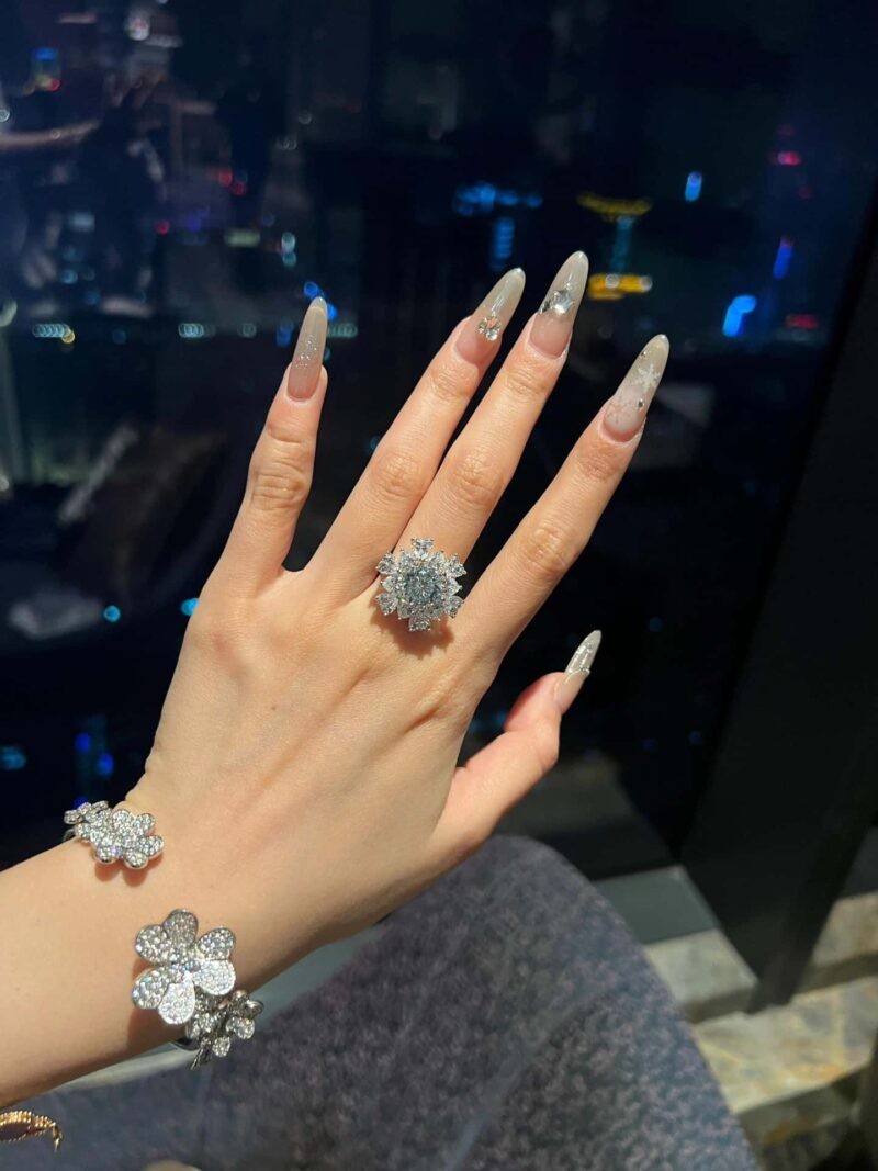 ☀️Van Cleef &Arpels 梵克雅宝Frivole7枚花四叶草手镯 ☀ - Image 11