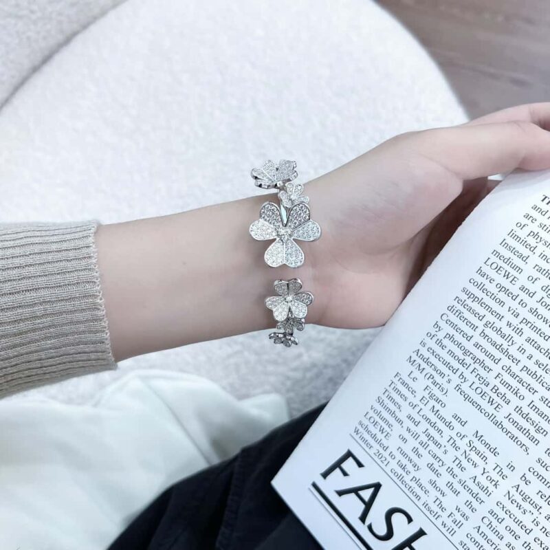 ☀️Van Cleef &Arpels 梵克雅宝Frivole7枚花四叶草手镯 ☀ - Image 8