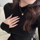 🎄圣诞限定款 ☀️Van Cleef &Arpels 梵克雅宝圣诞节限定款镭雕四叶草项链 ☀