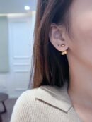 ☑️DIOR迪奥圆形字母耳钉耳环