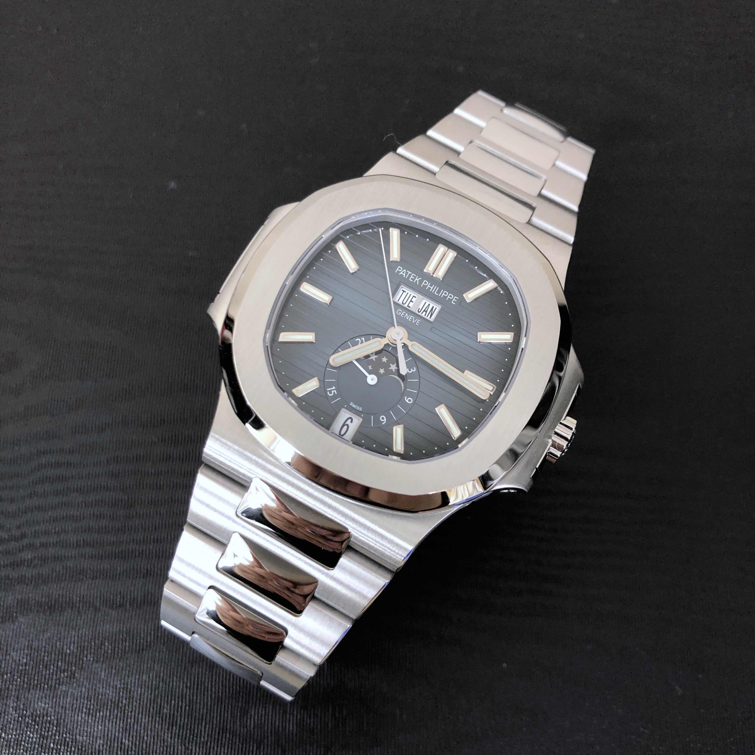 PATEK PHILIPPE 百达翡丽 NAUTILUS 5726/1A-014
