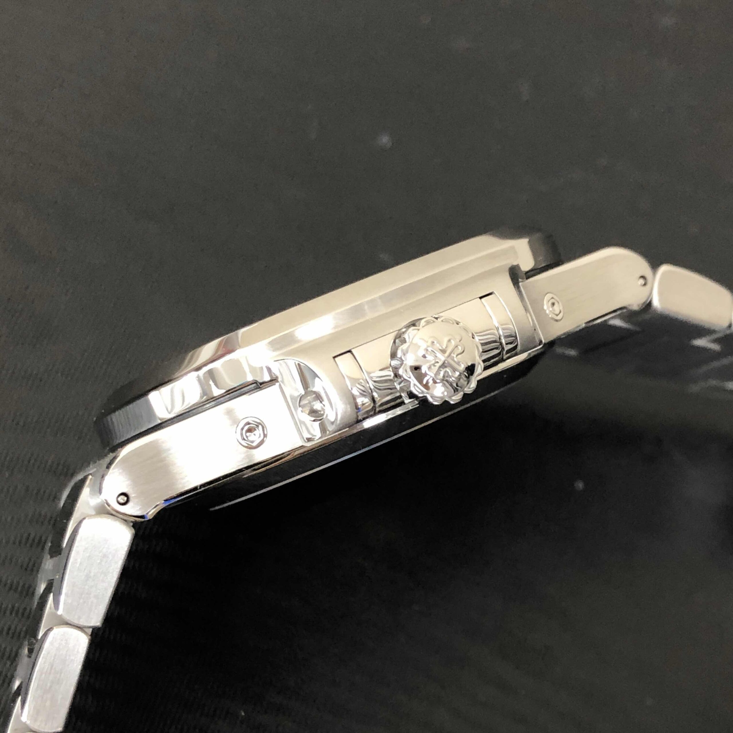 PATEK PHILIPPE 百达翡丽 NAUTILUS 5726/1A-014