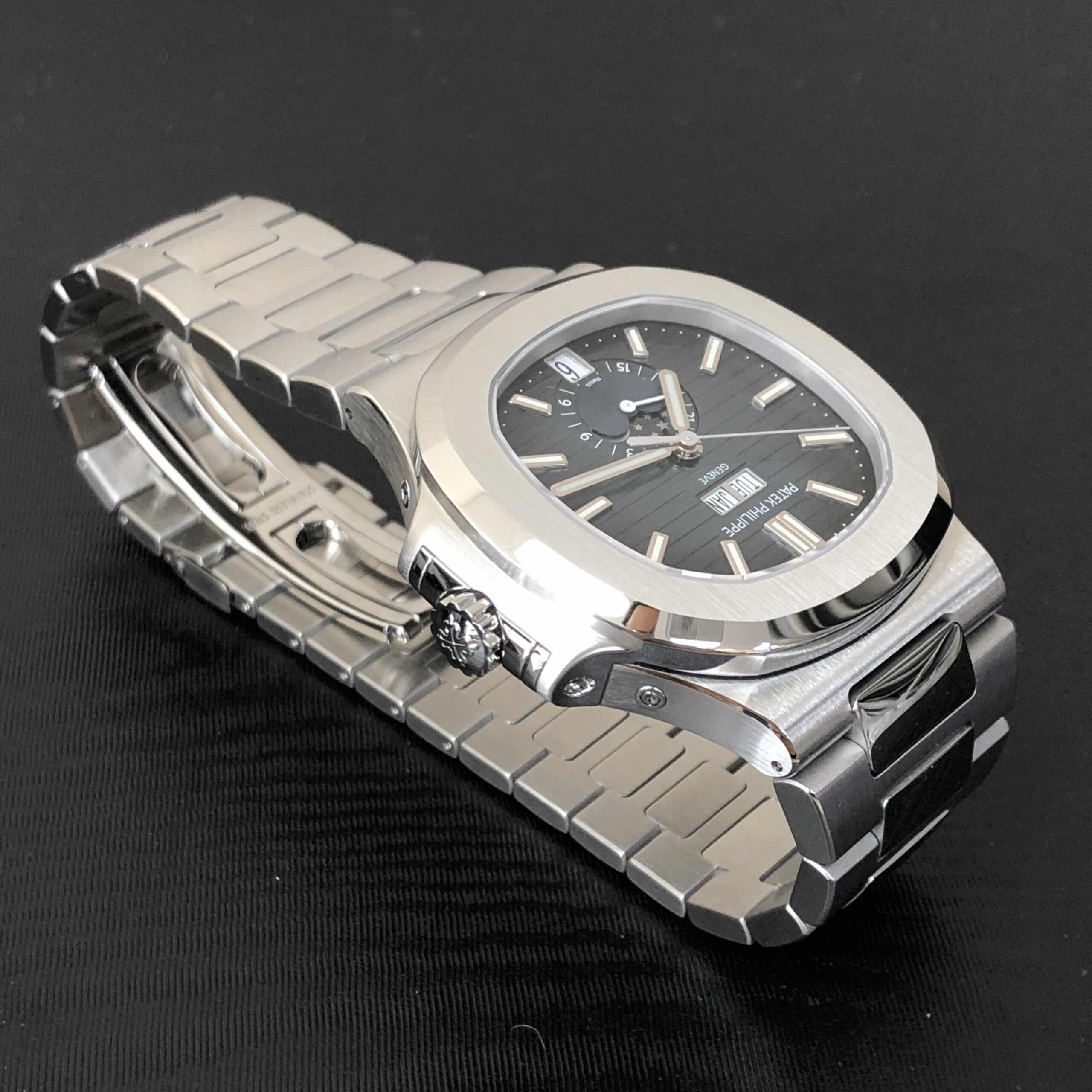 PATEK PHILIPPE 百达翡丽 NAUTILUS 5726/1A-014