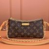 LV pochette