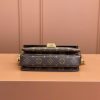 LV POCHETTE MéTIS EAST WEST