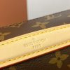 LV POCHETTE MéTIS EAST WEST