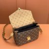 LV POCHETTE MéTIS