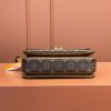 LV POCHETTE MéTIS