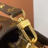 LV POCHETTE MéTIS EAST WEST