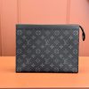LV POCHETTE VOYAGE 中号