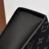 LV POCHETTE VOYAGE 中号