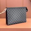 LV POCHETTE VOYAGE 中号
