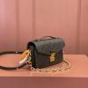 LV POCHETTE MéTIS EAST WEST