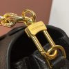LV POCHETTE MéTIS EAST WEST