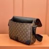 LV ARCHY 中型邮差包
