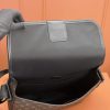 LV ARCHY 中型邮差包