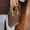 LV PETIT SAC PLAT