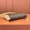 LV POCHETTE TIRETTE