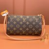 LV POCHETTE TIRETTE