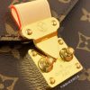 LV POCHETTE MéTIS