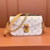 LV POCHETTE MéTIS EAST WEST