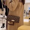 LV WALLET ON CHAIN LILY